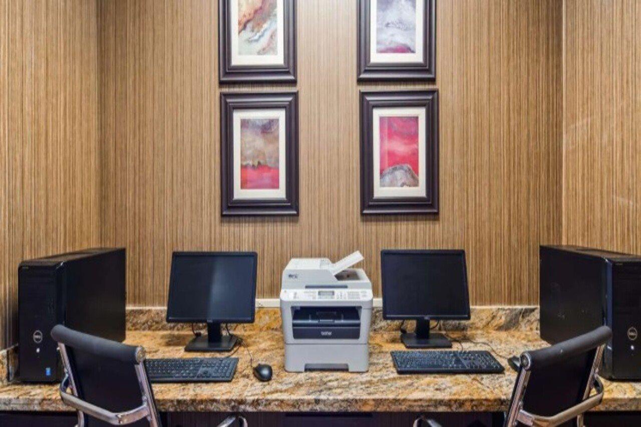 Best Western Plus Hobby Airport Inn And Suites Houston Exterior foto