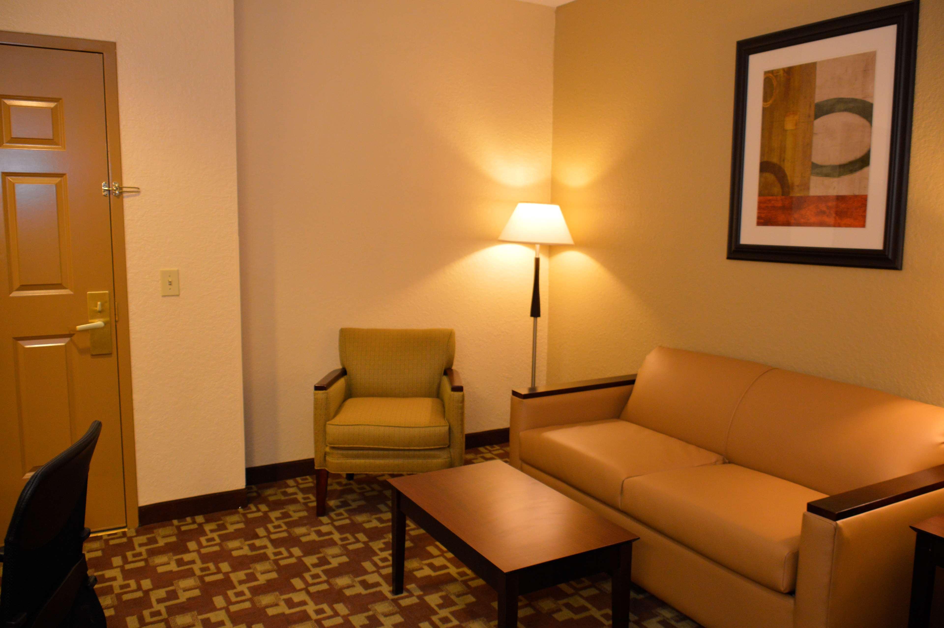 Best Western Plus Hobby Airport Inn And Suites Houston Exterior foto