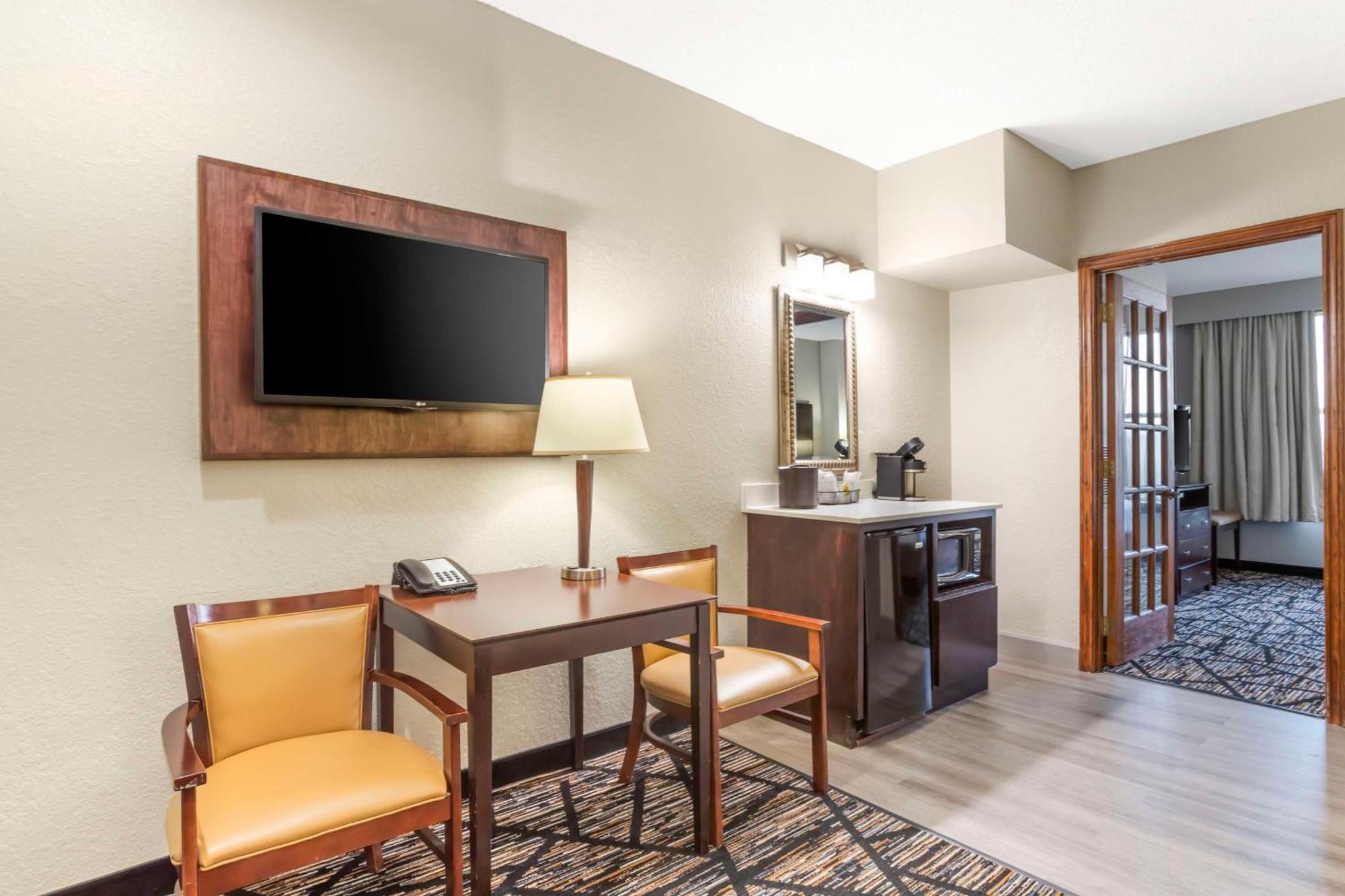 Best Western Plus Hobby Airport Inn And Suites Houston Exterior foto