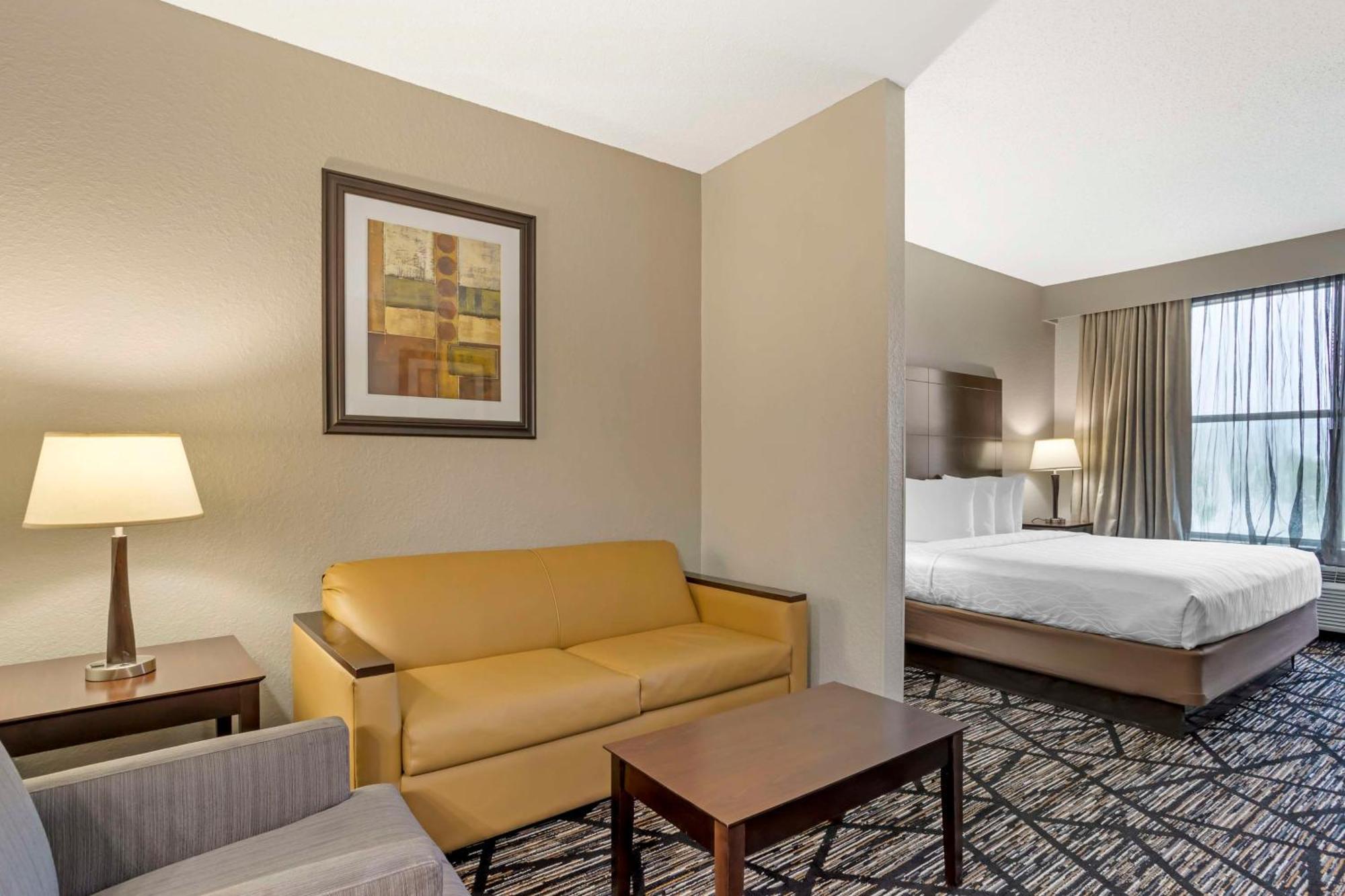 Best Western Plus Hobby Airport Inn And Suites Houston Exterior foto