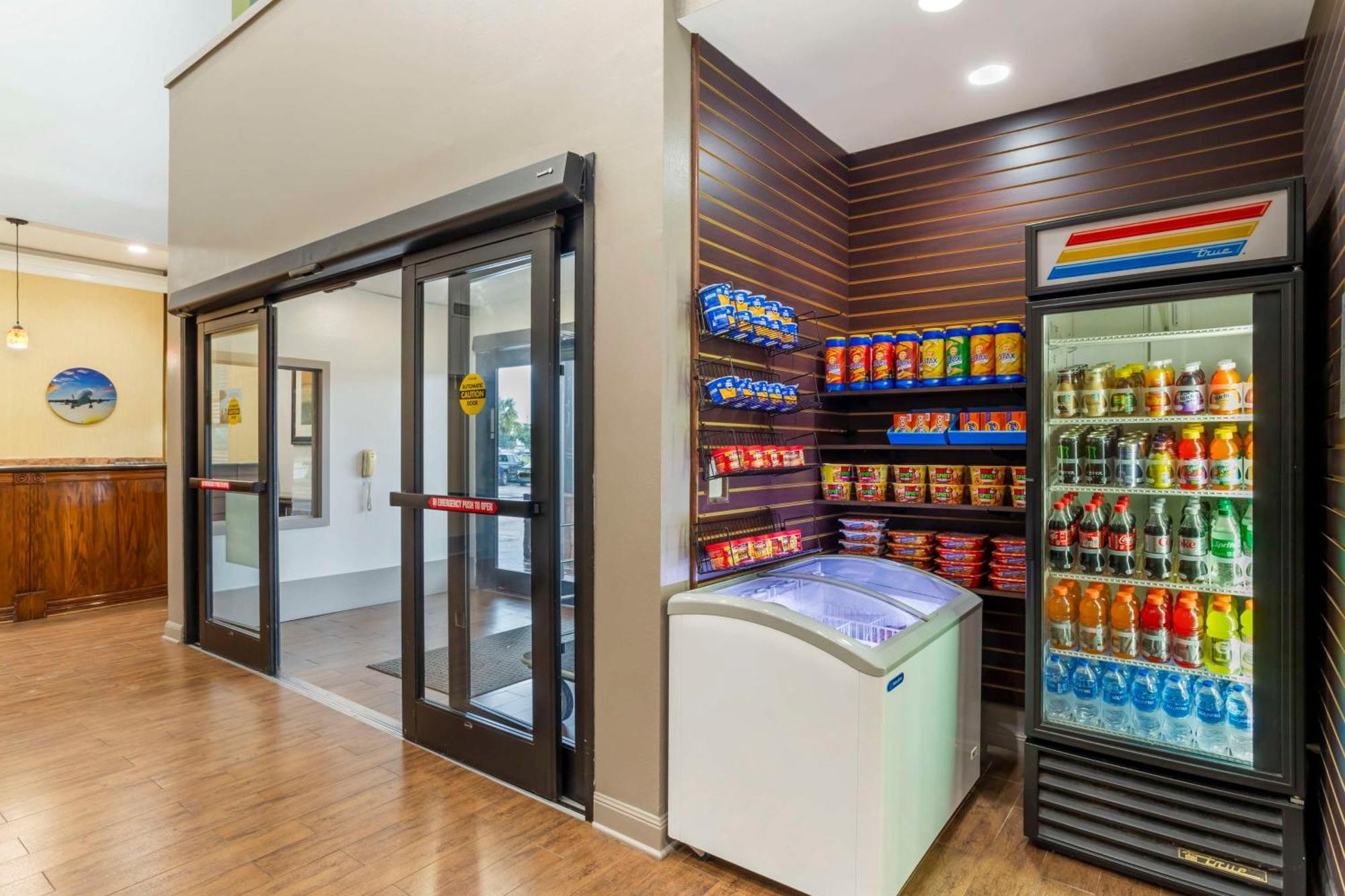 Best Western Plus Hobby Airport Inn And Suites Houston Exterior foto